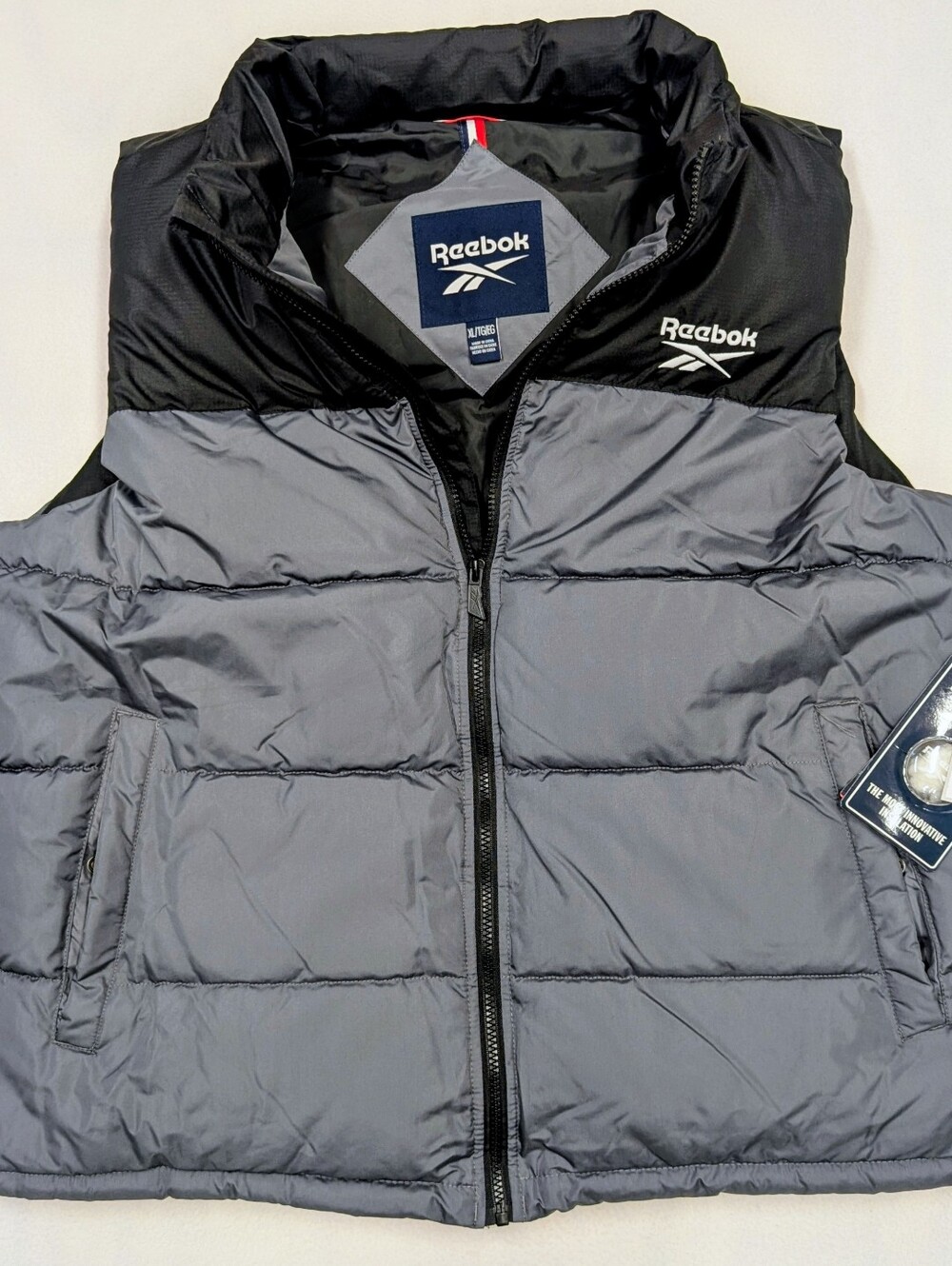 Reebok Men's Black Charcoal Colorblock Puffer Vest Logo NWT Size XL Jacket